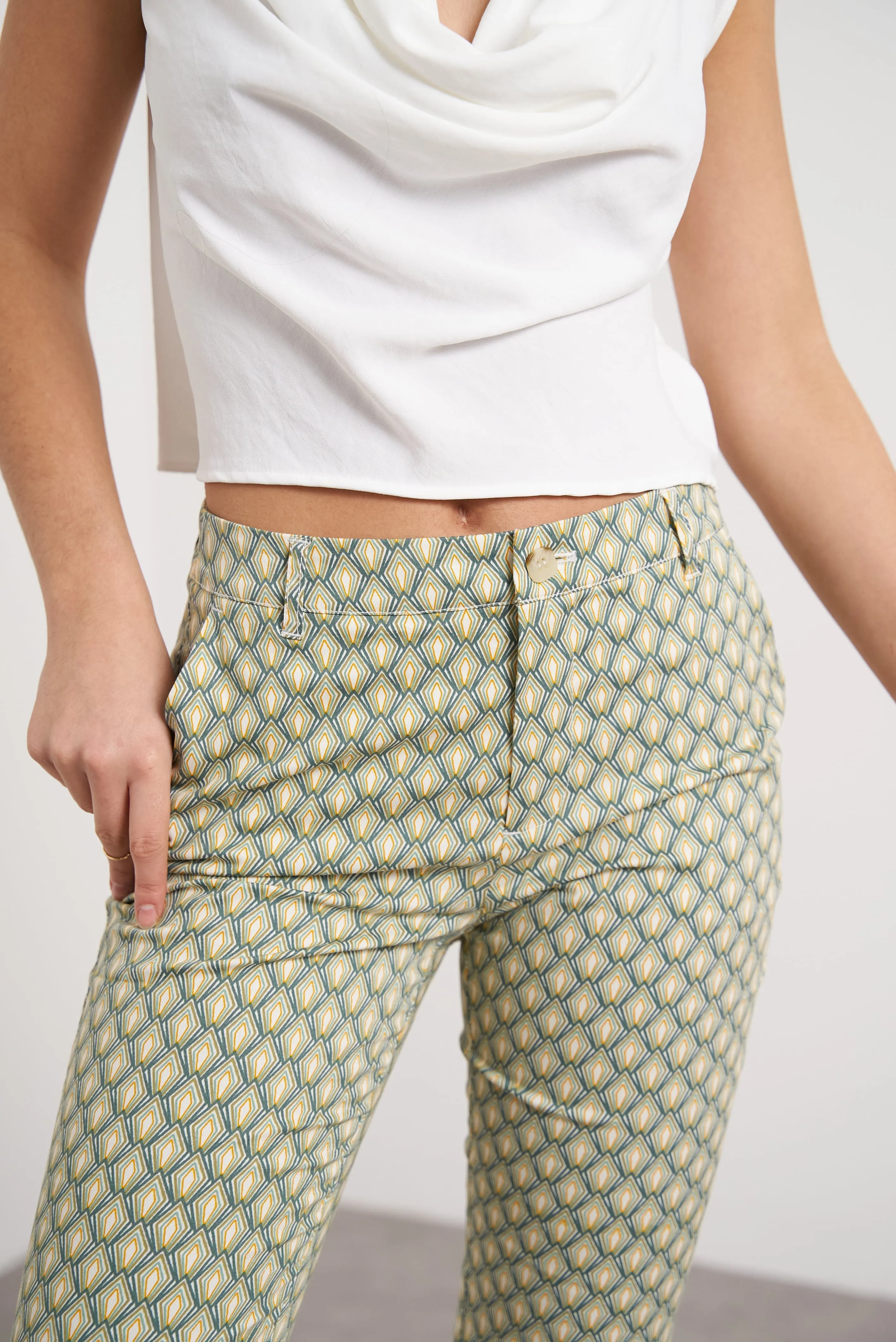 Oraije Chinos Straight Printed Pants