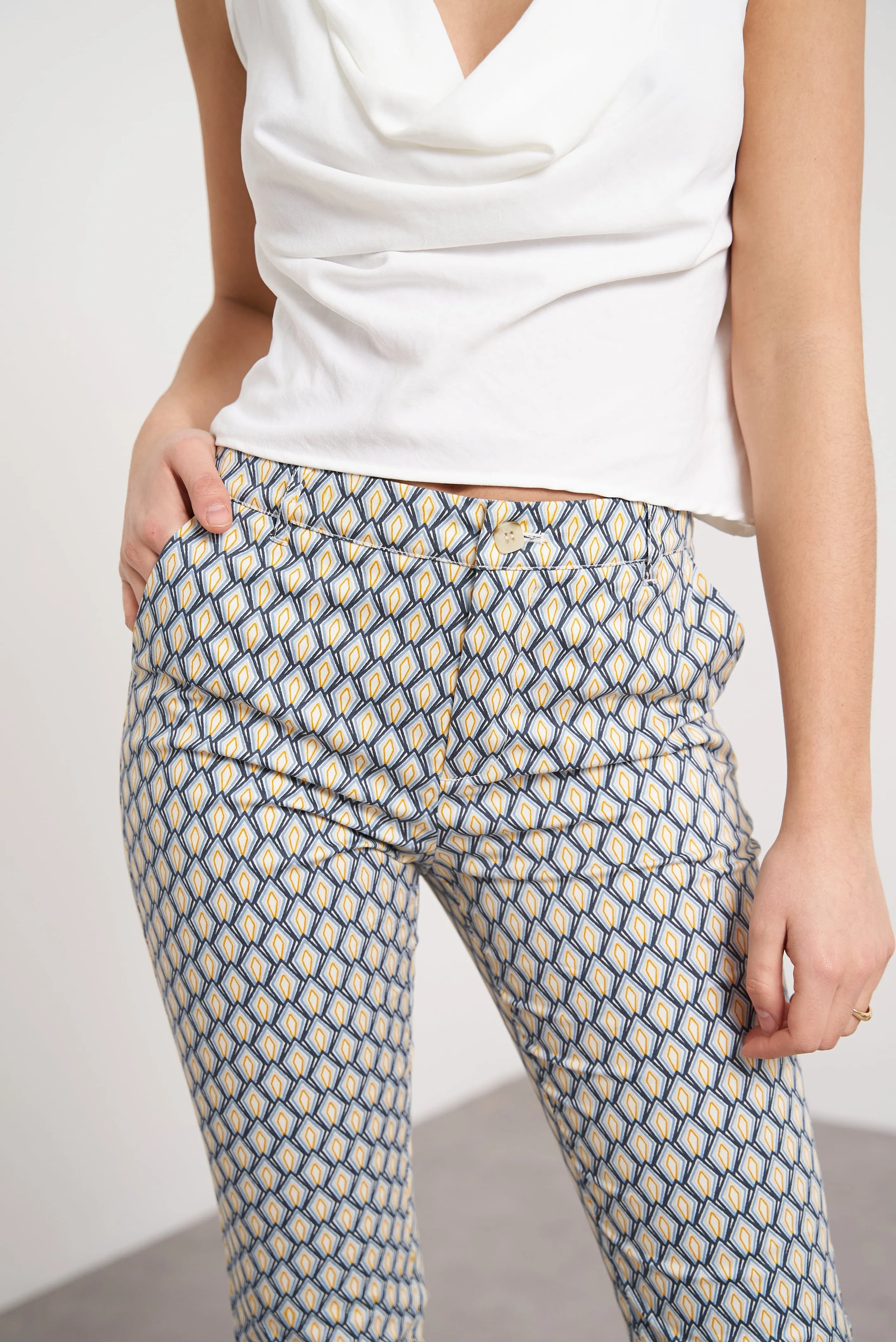 Oraije Chinos Straight Printed Pants