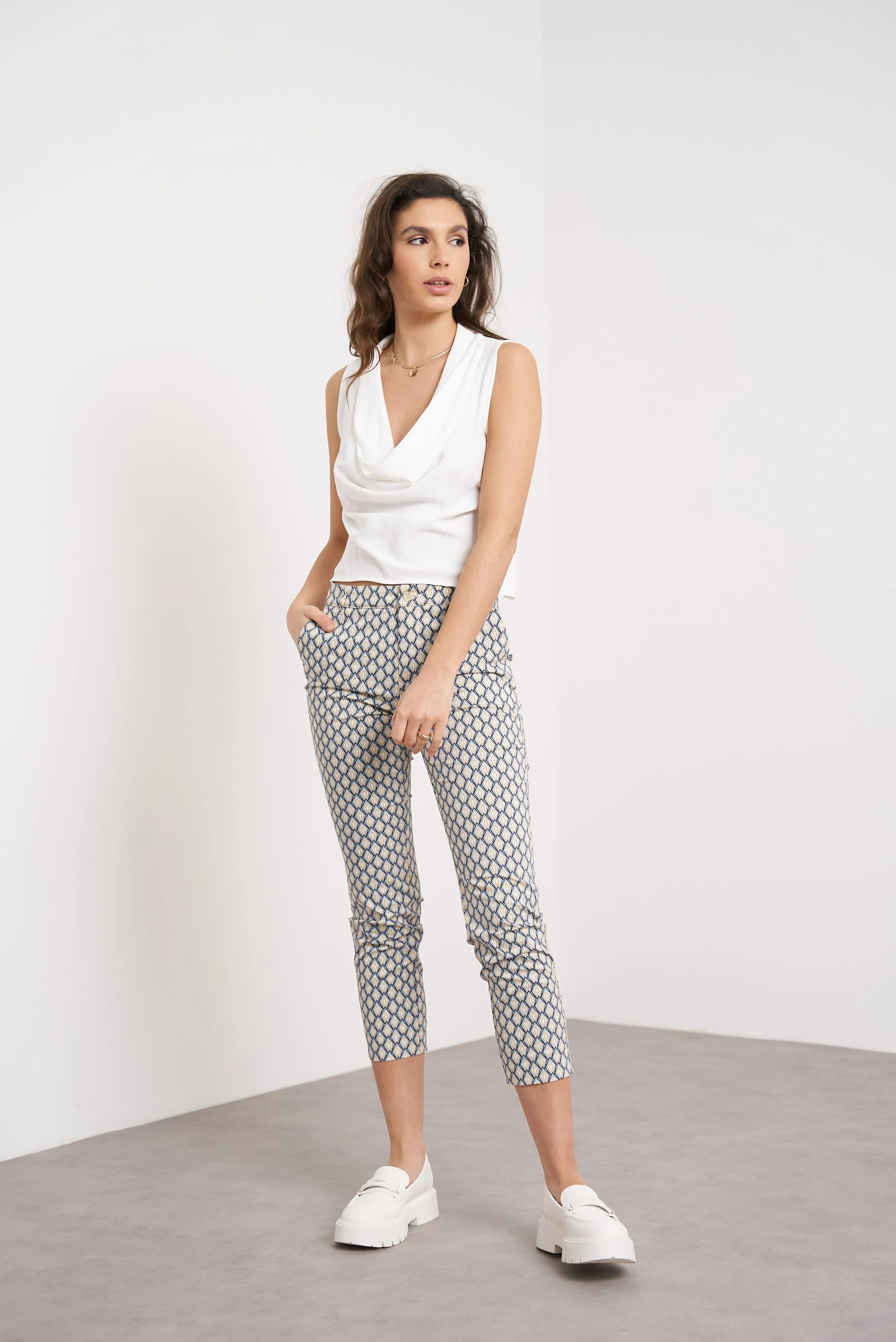 Oraije Chinos Straight Printed Pants